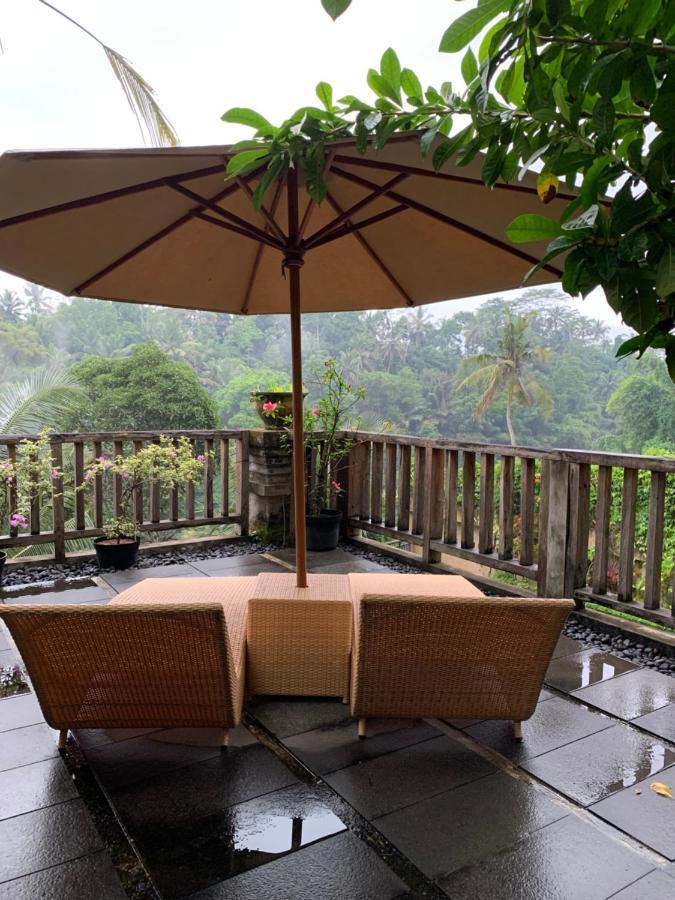 Ubud Paras Villa エクステリア 写真