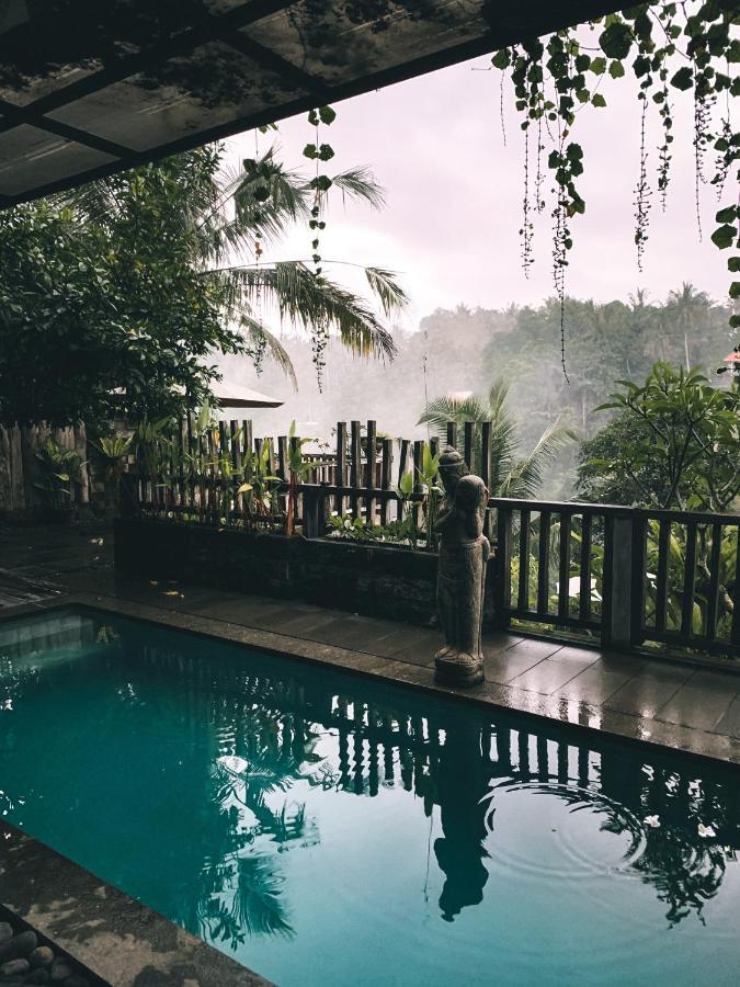 Ubud Paras Villa エクステリア 写真