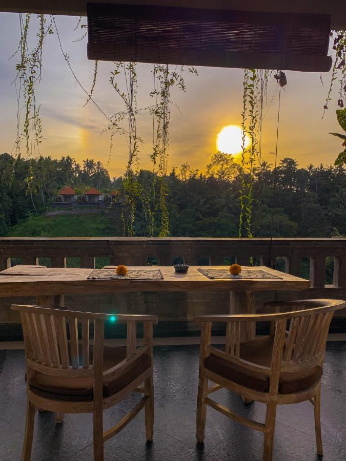 Ubud Paras Villa エクステリア 写真