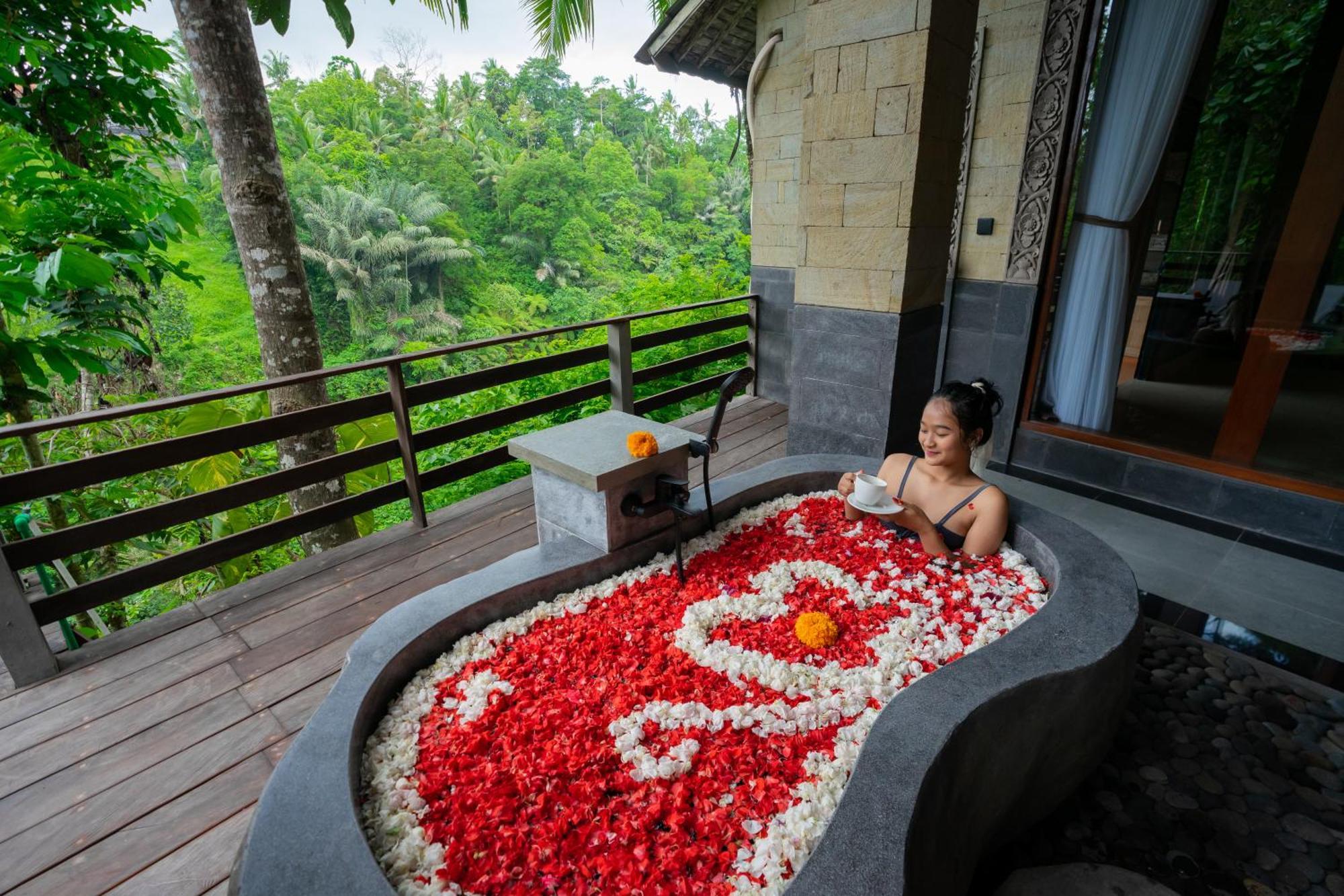 Ubud Paras Villa エクステリア 写真
