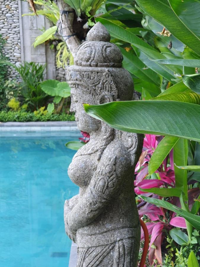 Ubud Paras Villa エクステリア 写真