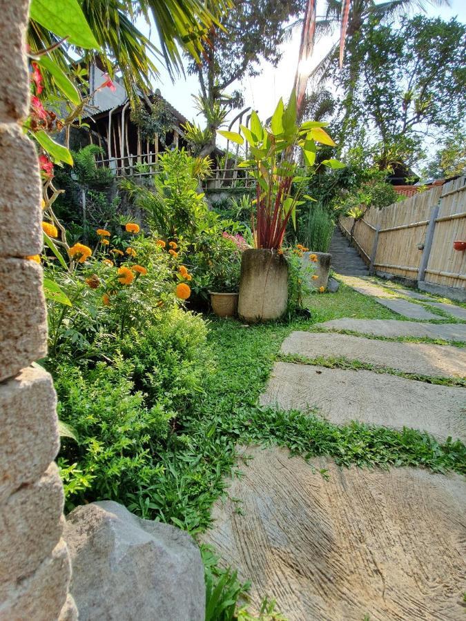 Ubud Paras Villa エクステリア 写真
